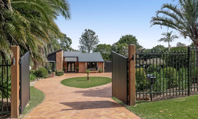 Residential For sale — 3 Trafalgar Street MIDDLE RIDGE QLD 4350 ...