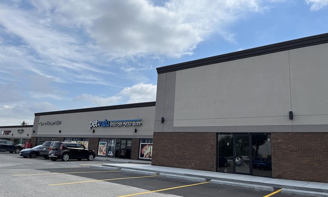 Retail For Lease — 200 Meadowood Drive, Winnipeg, Manitoba, Canada ...