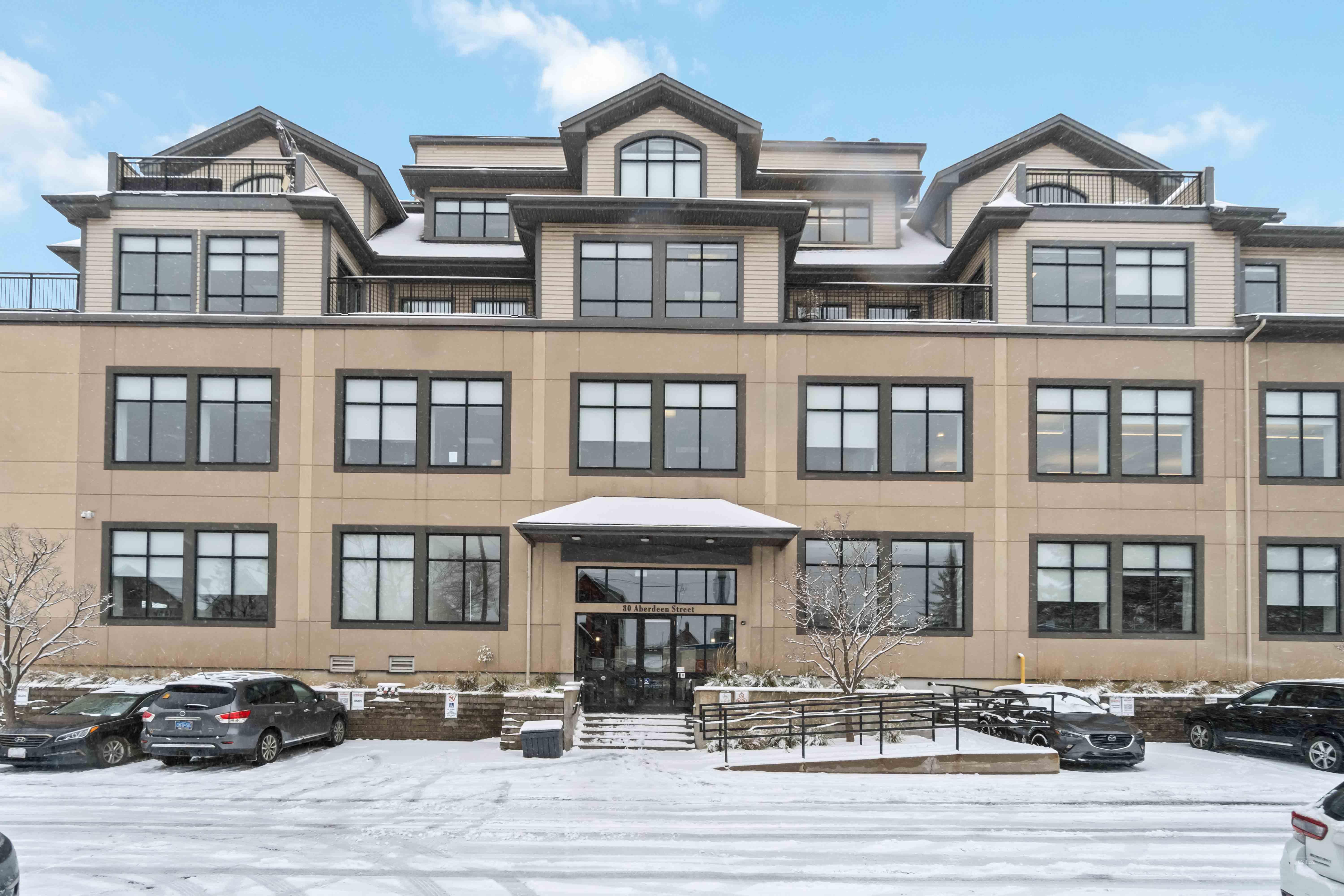 Canada 401, Street, Ontario, Aberdeen — For Suite Colliers | | Ottawa, 80 Canada Office Lease