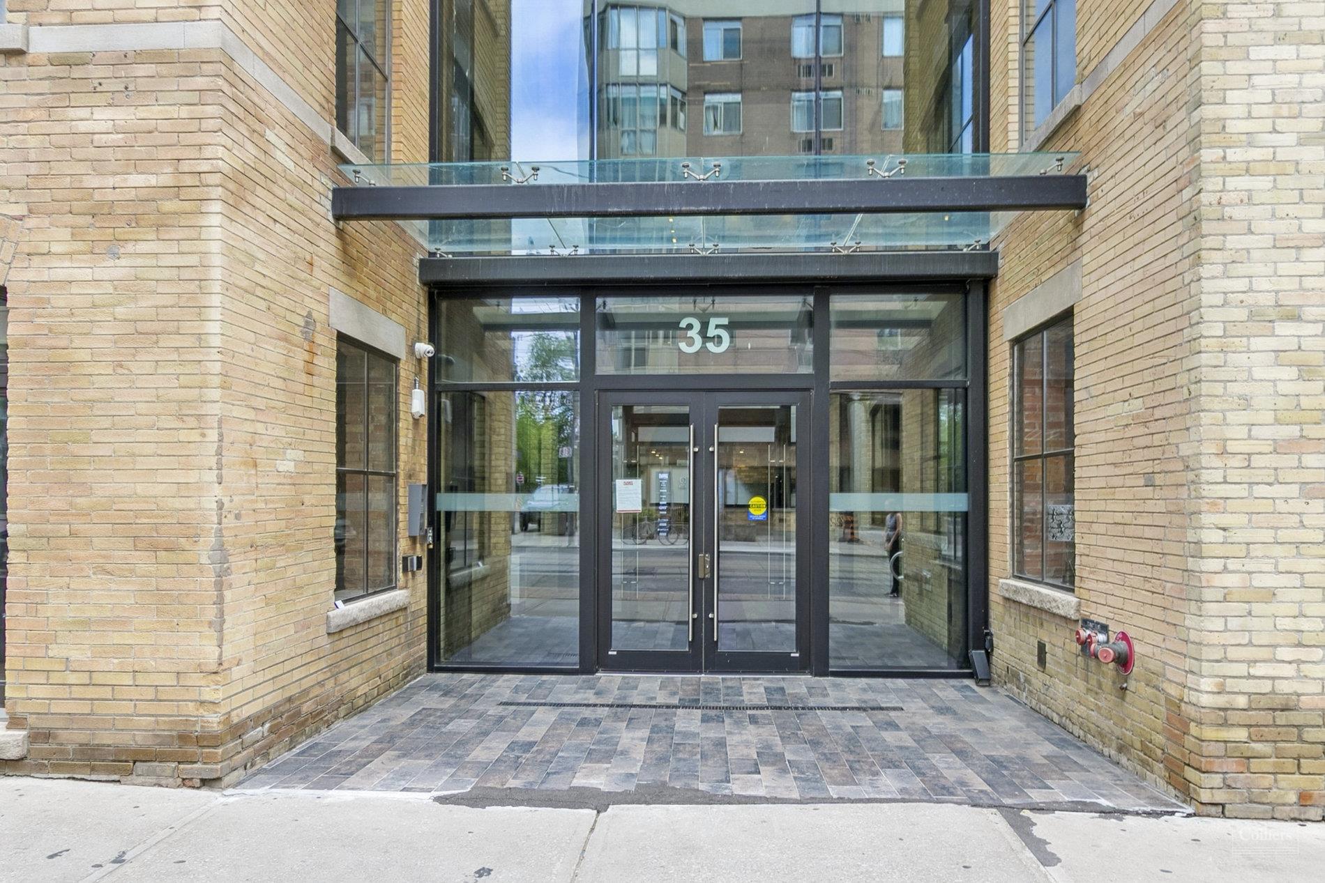 Office For Sublease — 35 McCaul Street, Suite 201, Toronto