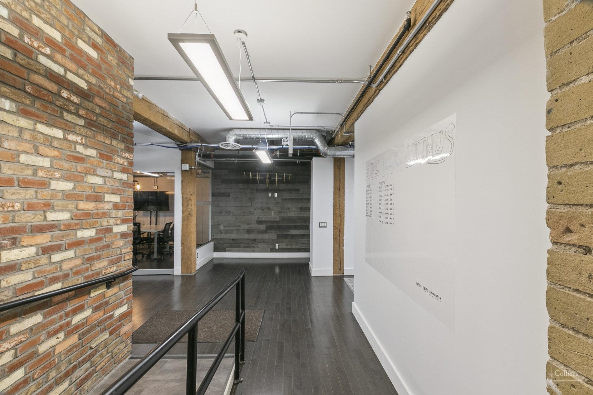 Office For Sublease — 35 McCaul Street, Suite 201, Toronto