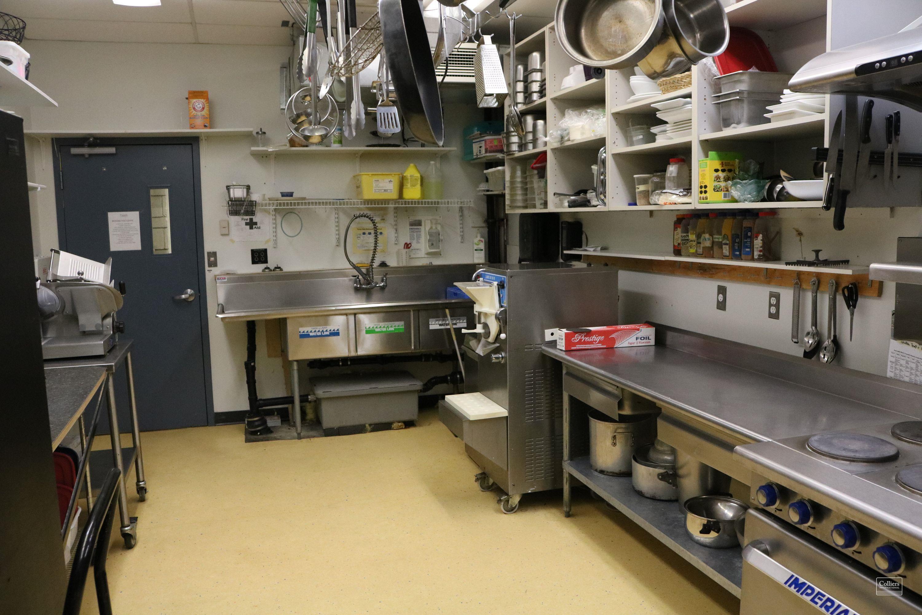 Retail For Lease 421 Cawston Avenue Kelowna British Columbia