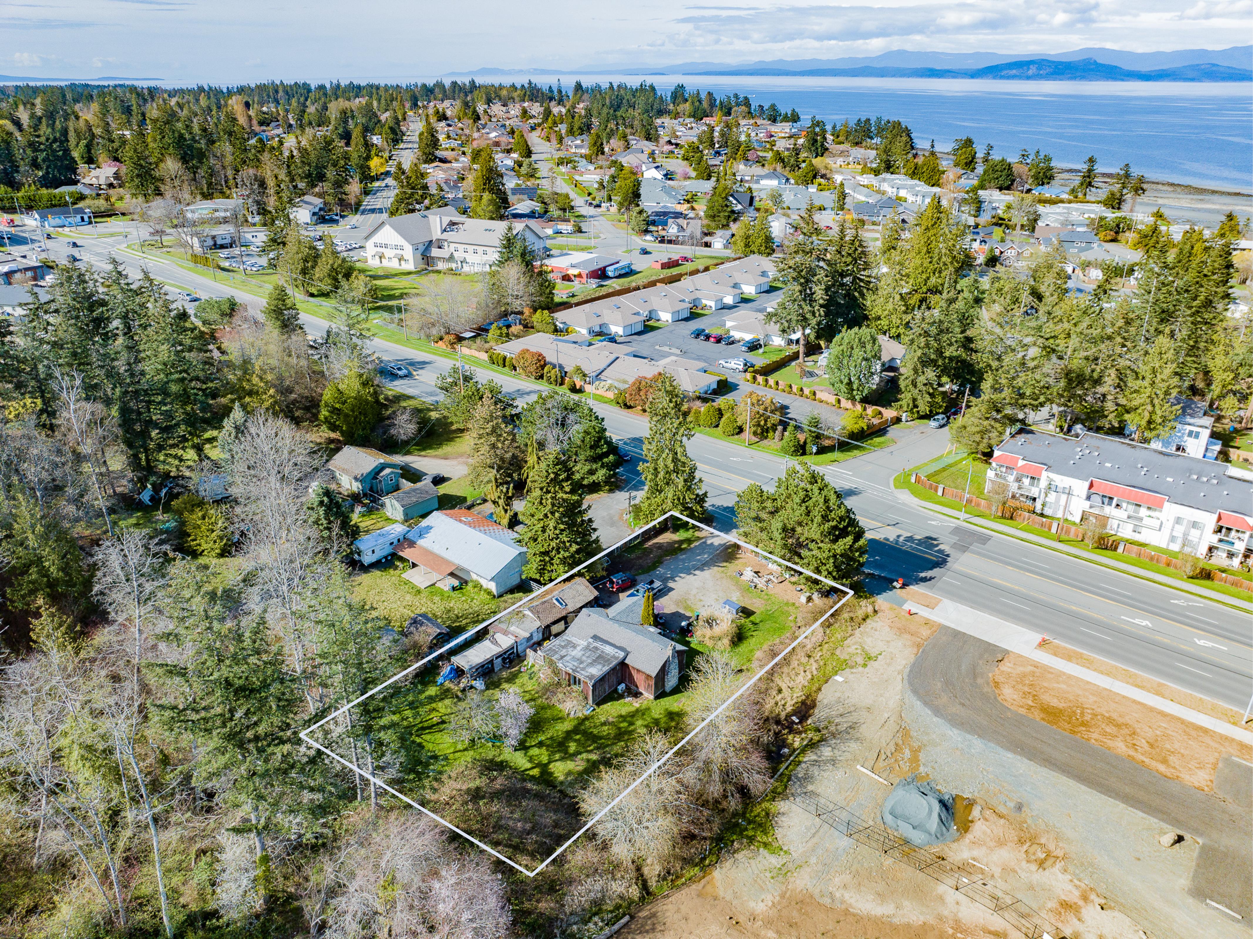 小物 NEIGHBORHOOD neighborhood Land For Sale — 456 Island Highway West, Parksville, BC, V9P