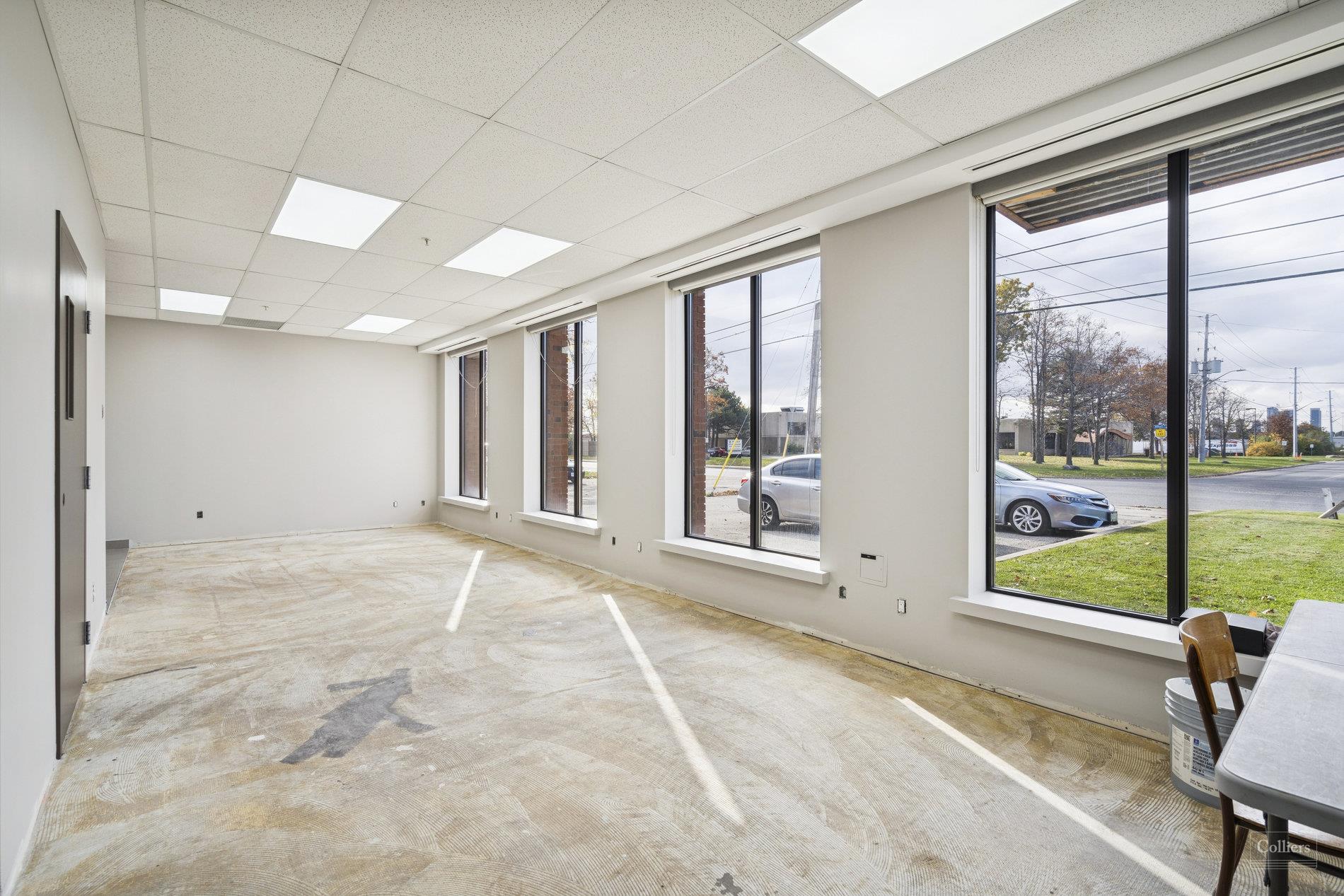 Industrial For Lease — 5309 Maingate Drive Mississauga, ON L4W 1G6