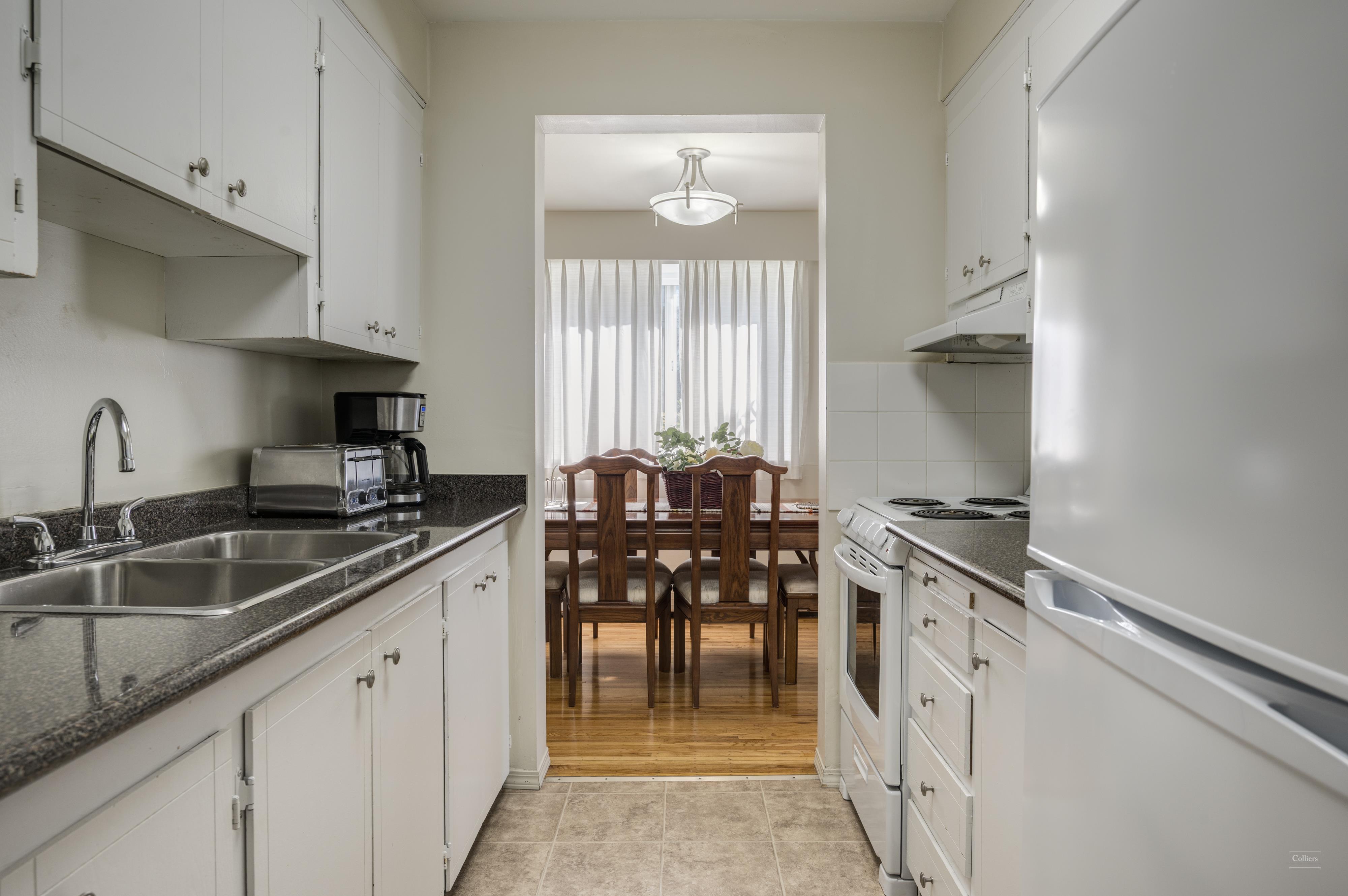 海外限定　FR Carpenter 32x30 apartment Japandi Inspired Art Deco Micro Apartment, London 24sqm