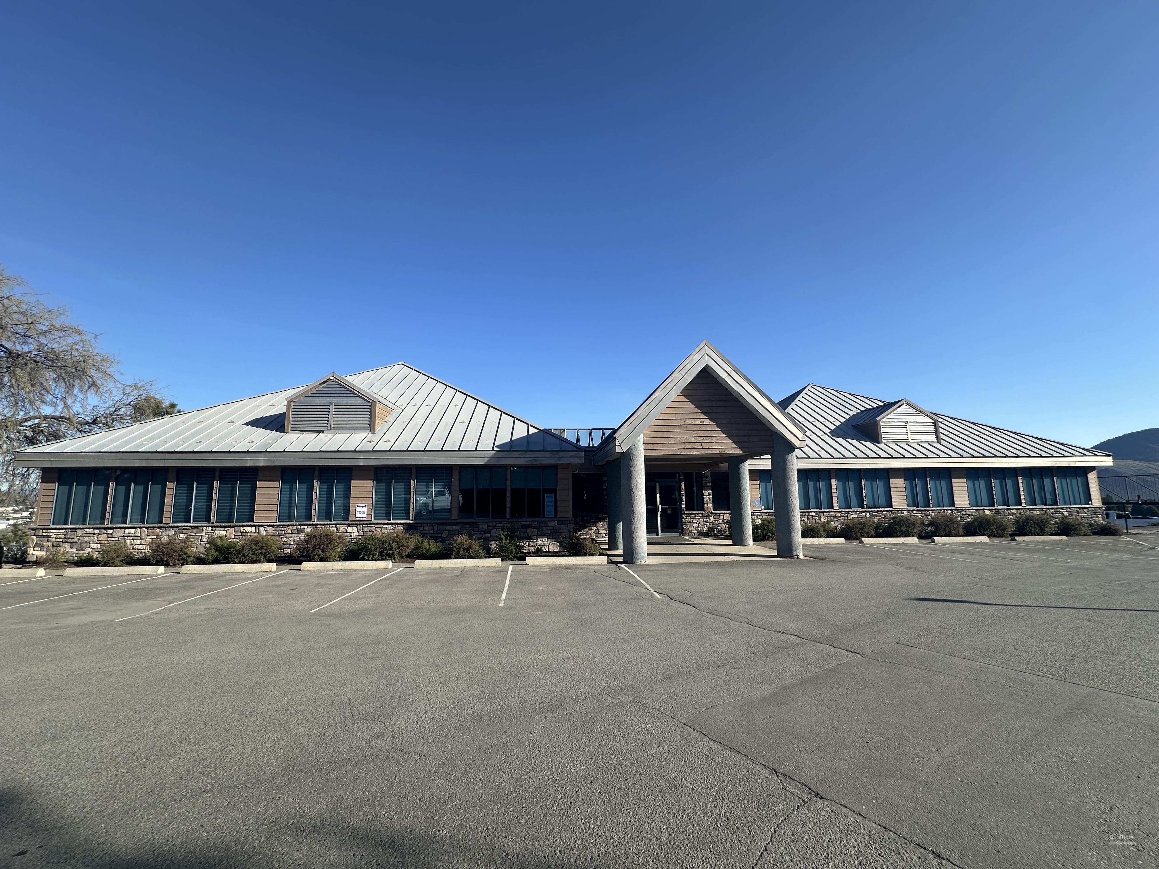 Office For Lease — 2-1540 Springhill Dr Kamloops, BC V2E 2H1 | Canada ...