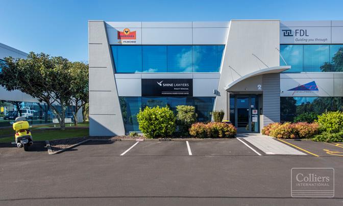 132.5M² OFFICE with 5 car parks!