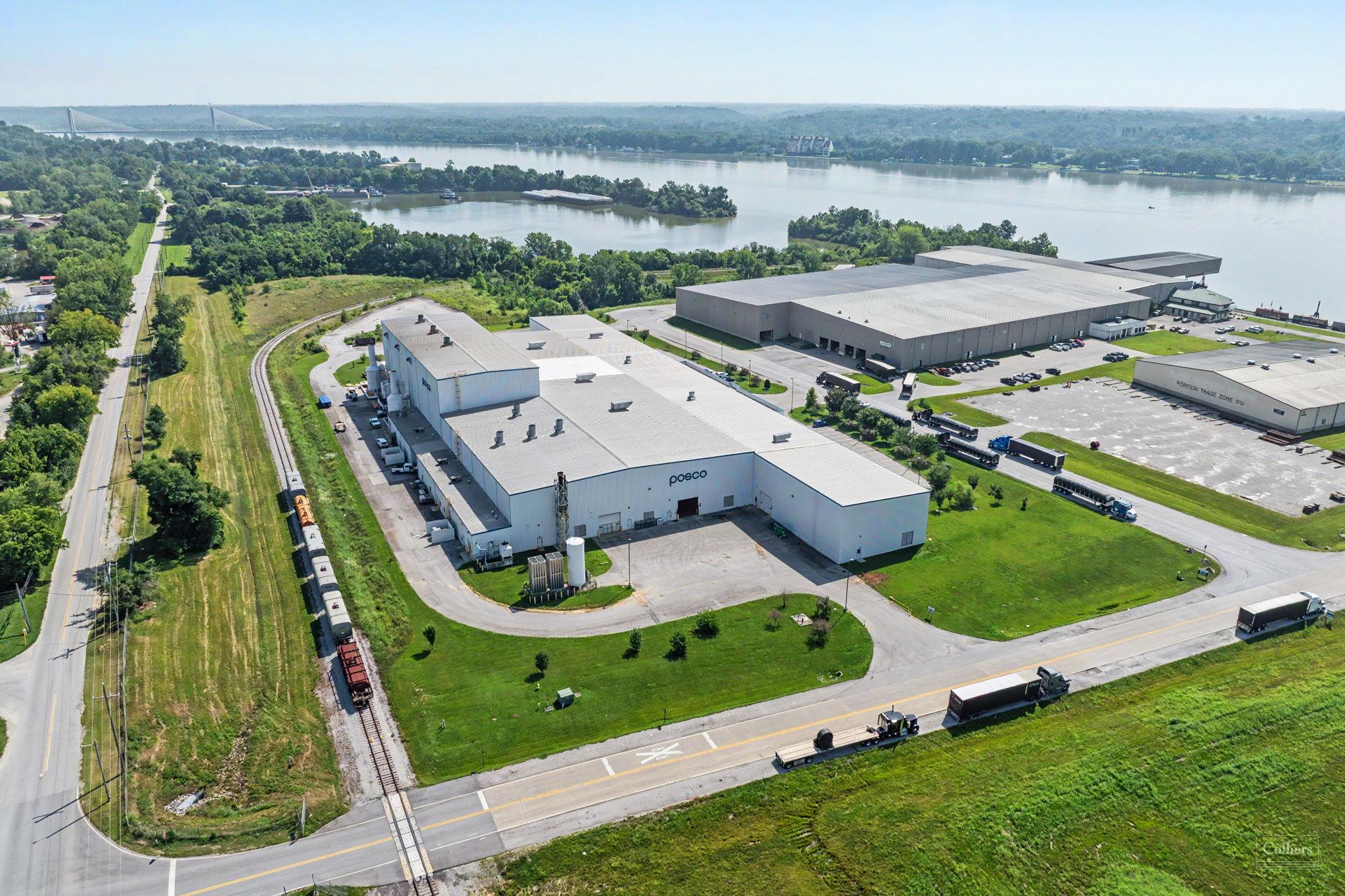 5140 Loop Rd, Jeffersonville, IN 47130-8412