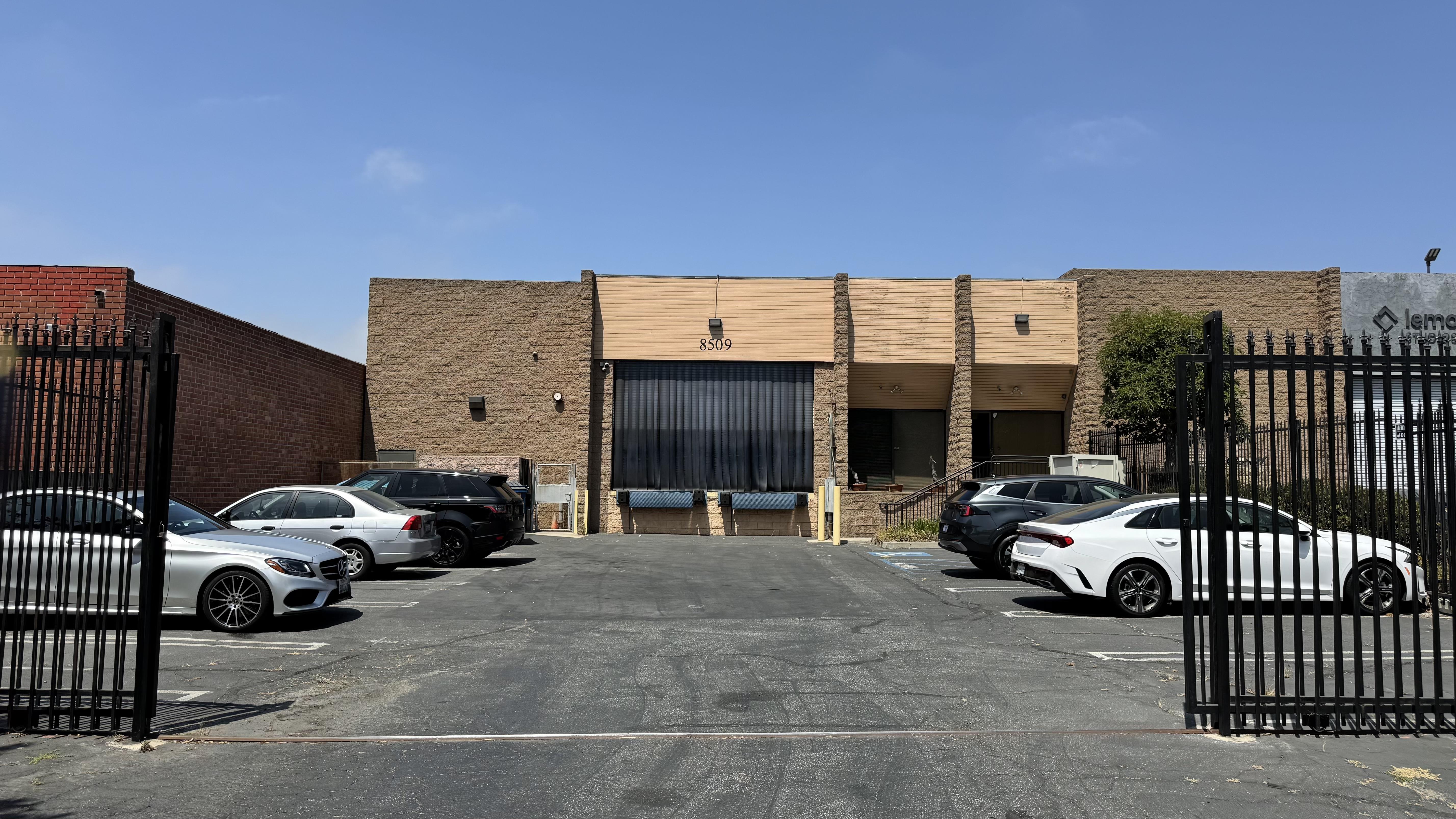 8509 S La Cienega Blvd, Inglewood, CA 90301