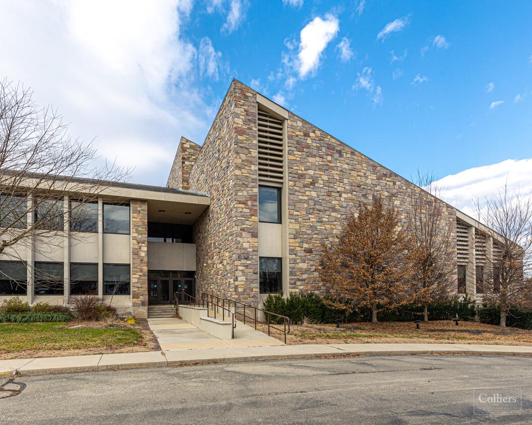 Office For sale — 2501 Wilmington Rd, New Castle, Pennsylvania, 16105 ...