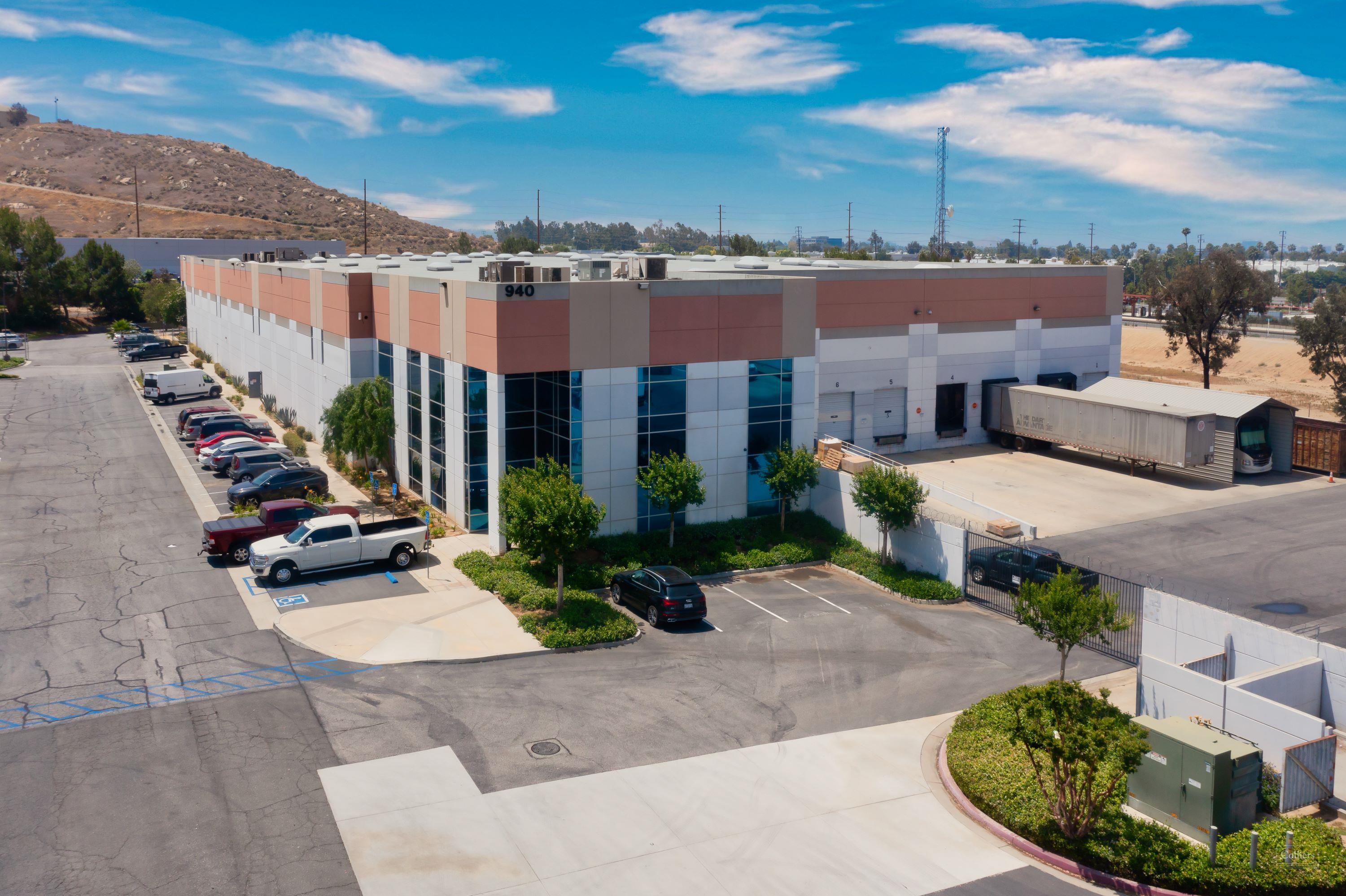 Specialty For Lease — 940 Columbia Ave, Riverside, CA 92507, USA ...