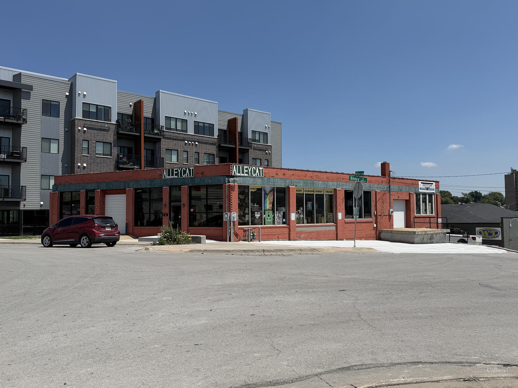 6132 Military Ave, Omaha, NE 68104