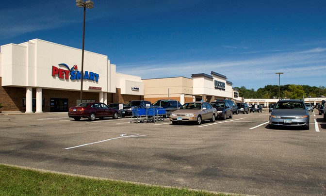 Retail For Lease — 2900-2940 West 66th Street, Edina, MN 55435, United  States