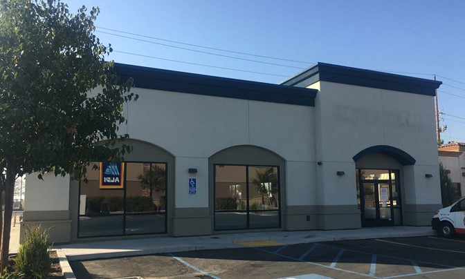 Retail For Sale And Lease — 2100 Panama Ln, Bakersfield, CA 93304, USA ...