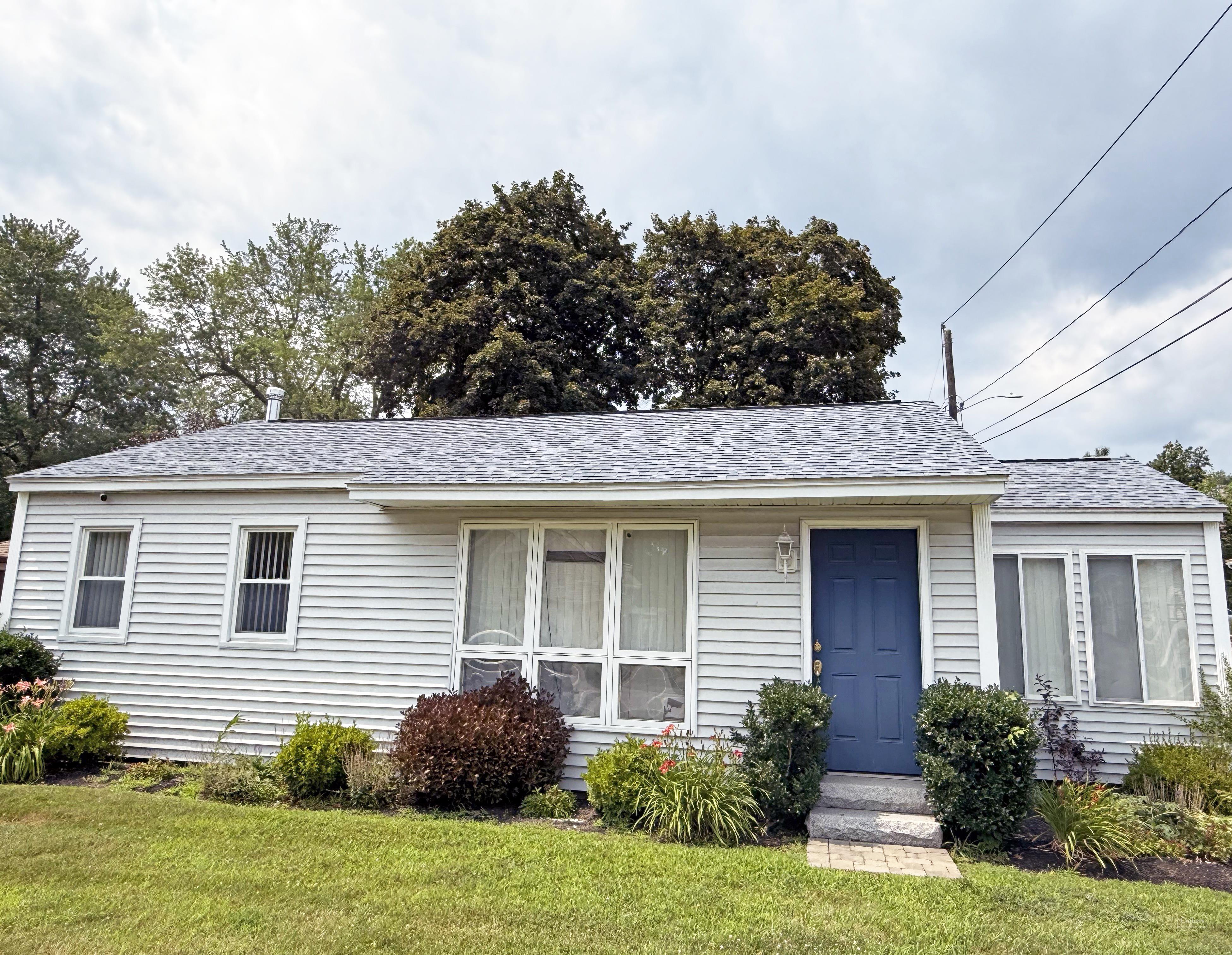 107 W Broadway, Derry, NH 03038