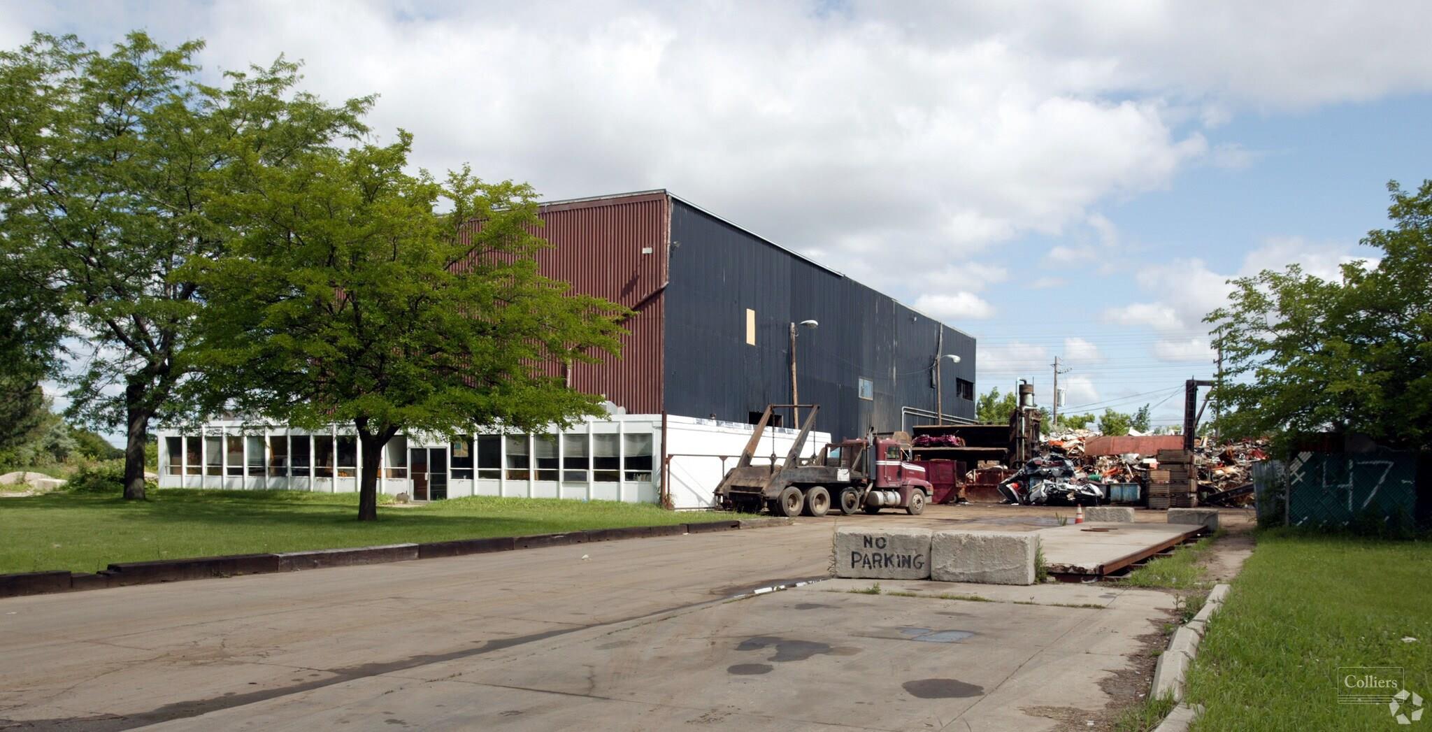 8200 W Florist Ave, Milwaukee, WI 53218