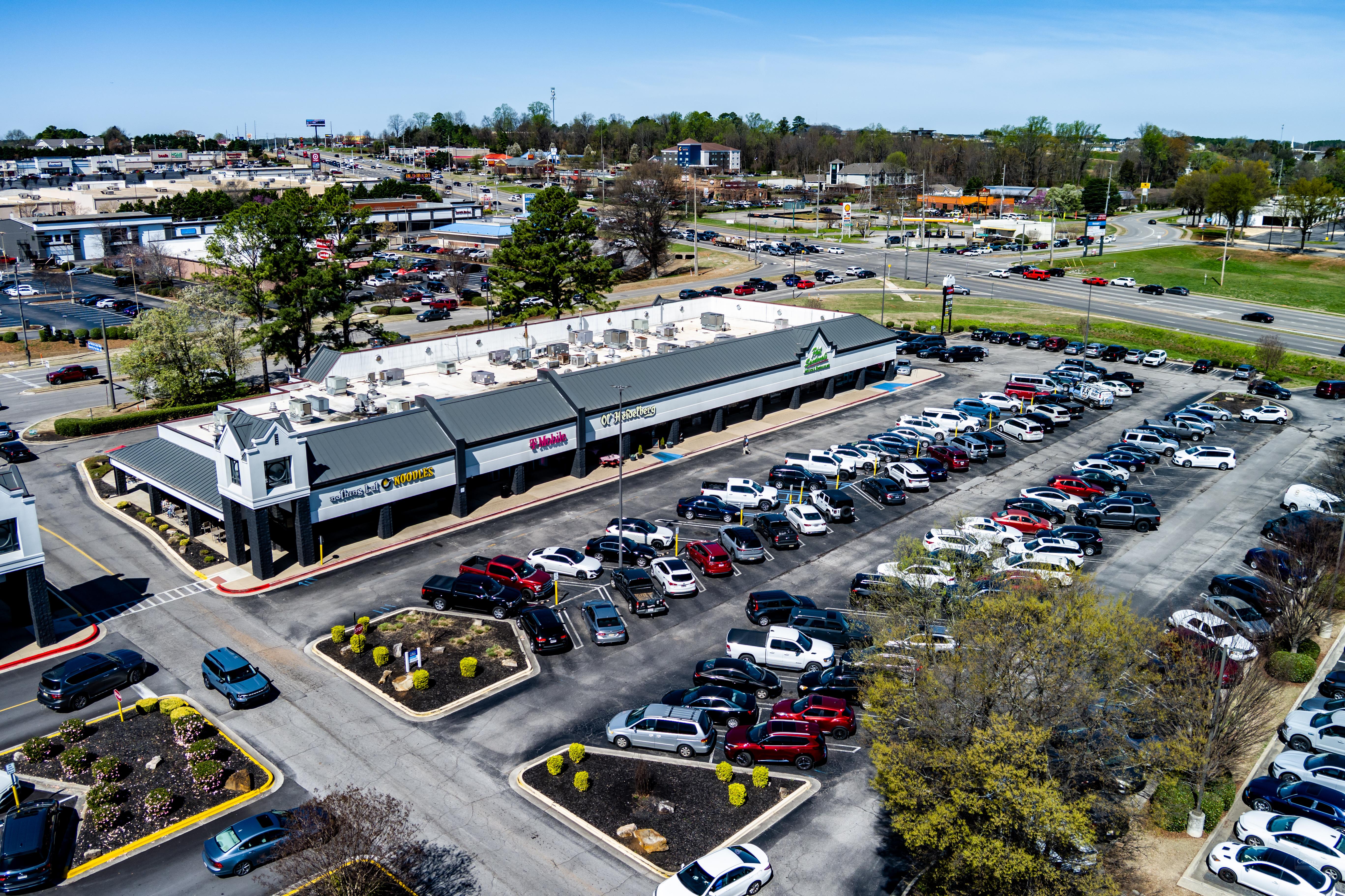 Retail For Lease — 6125 University Drive NW Huntsville, AL 35806