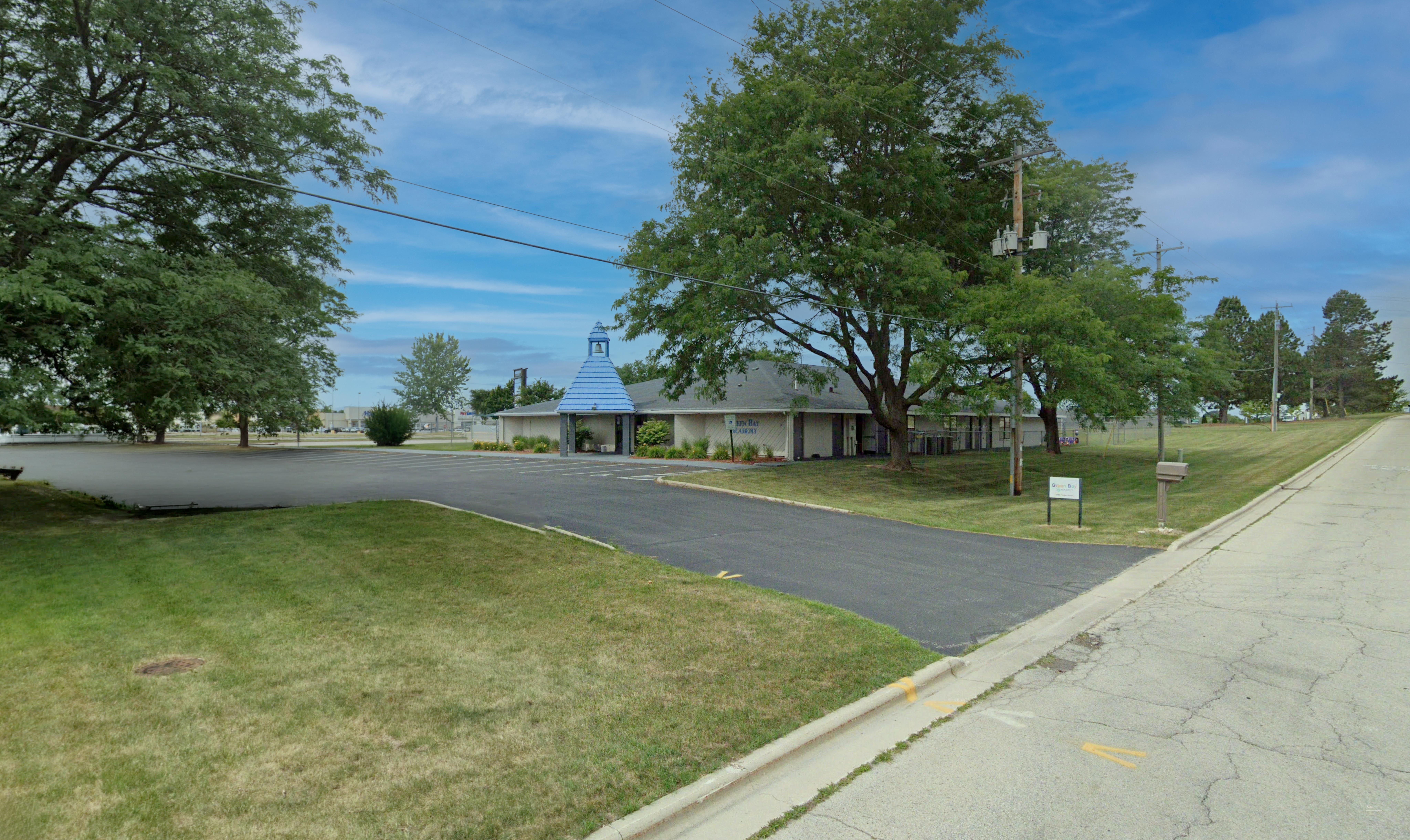 2280 Finger Rd, Green Bay, WI 54302