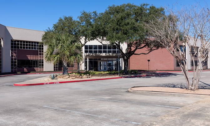 Office For Lease — 15201 East Freeway Channelview, TX 77530 | United ...