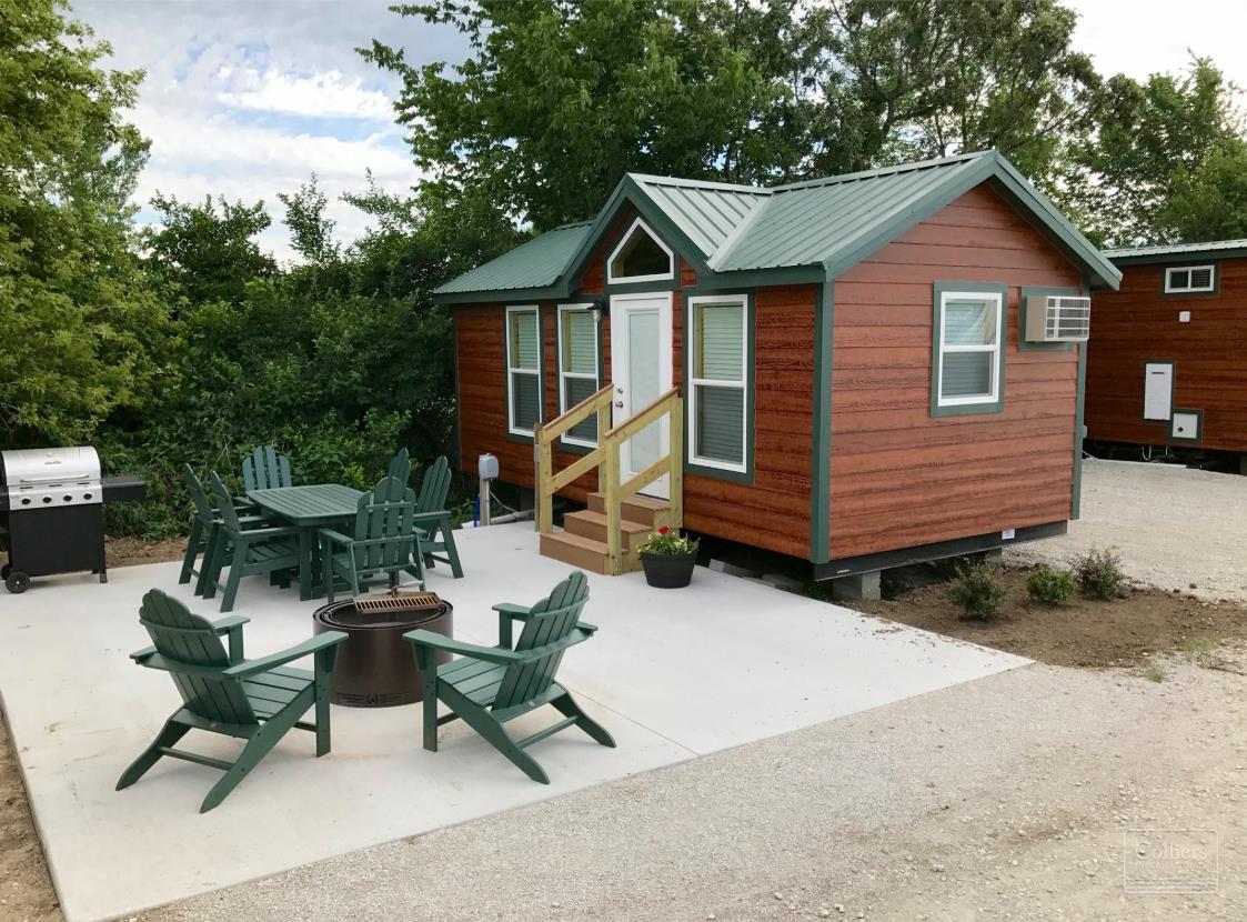 Commercial Specialty For Sale 34308 L Avenue Adel Ia 50003
