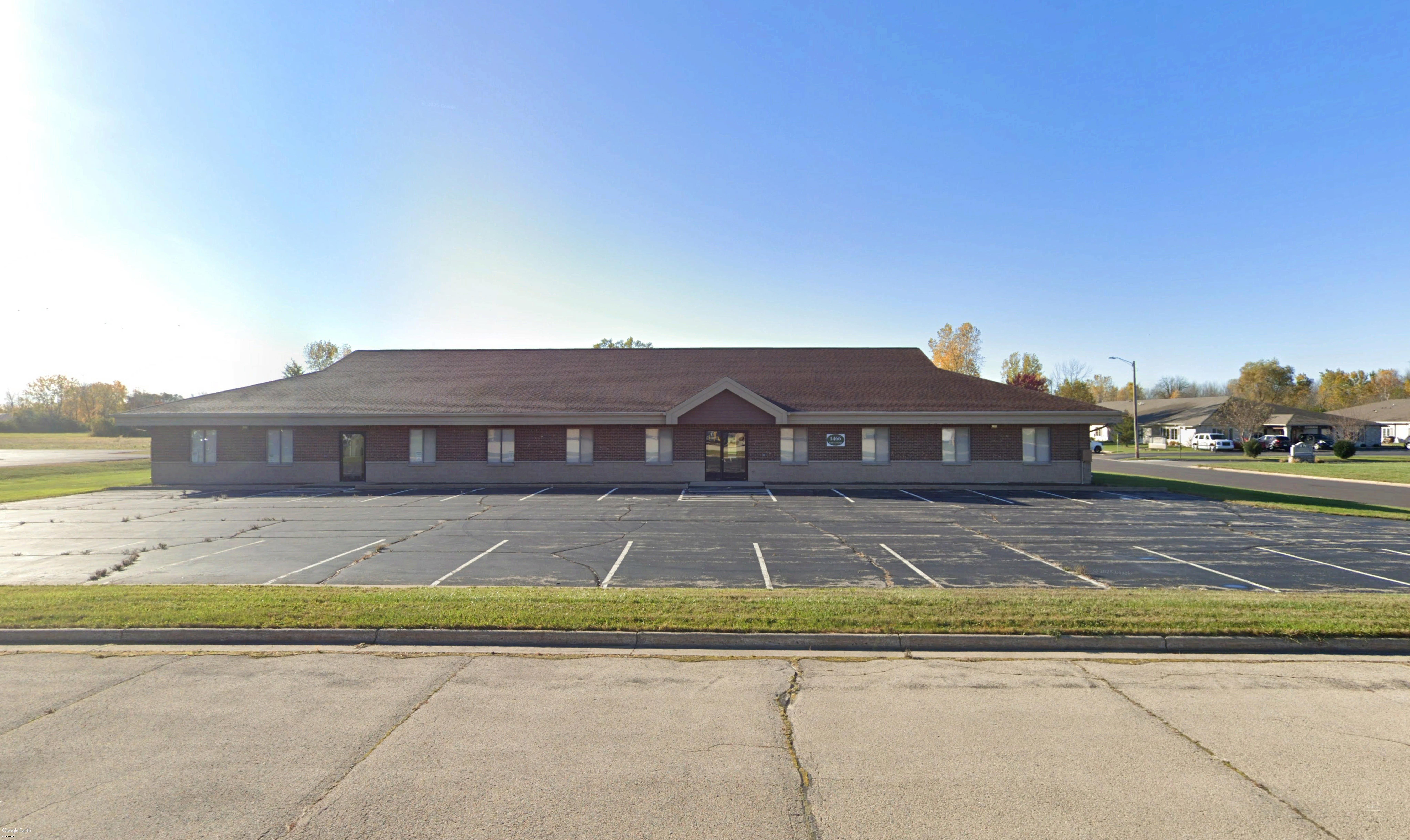 1466 Kenwood Dr, Menasha, WI 54952