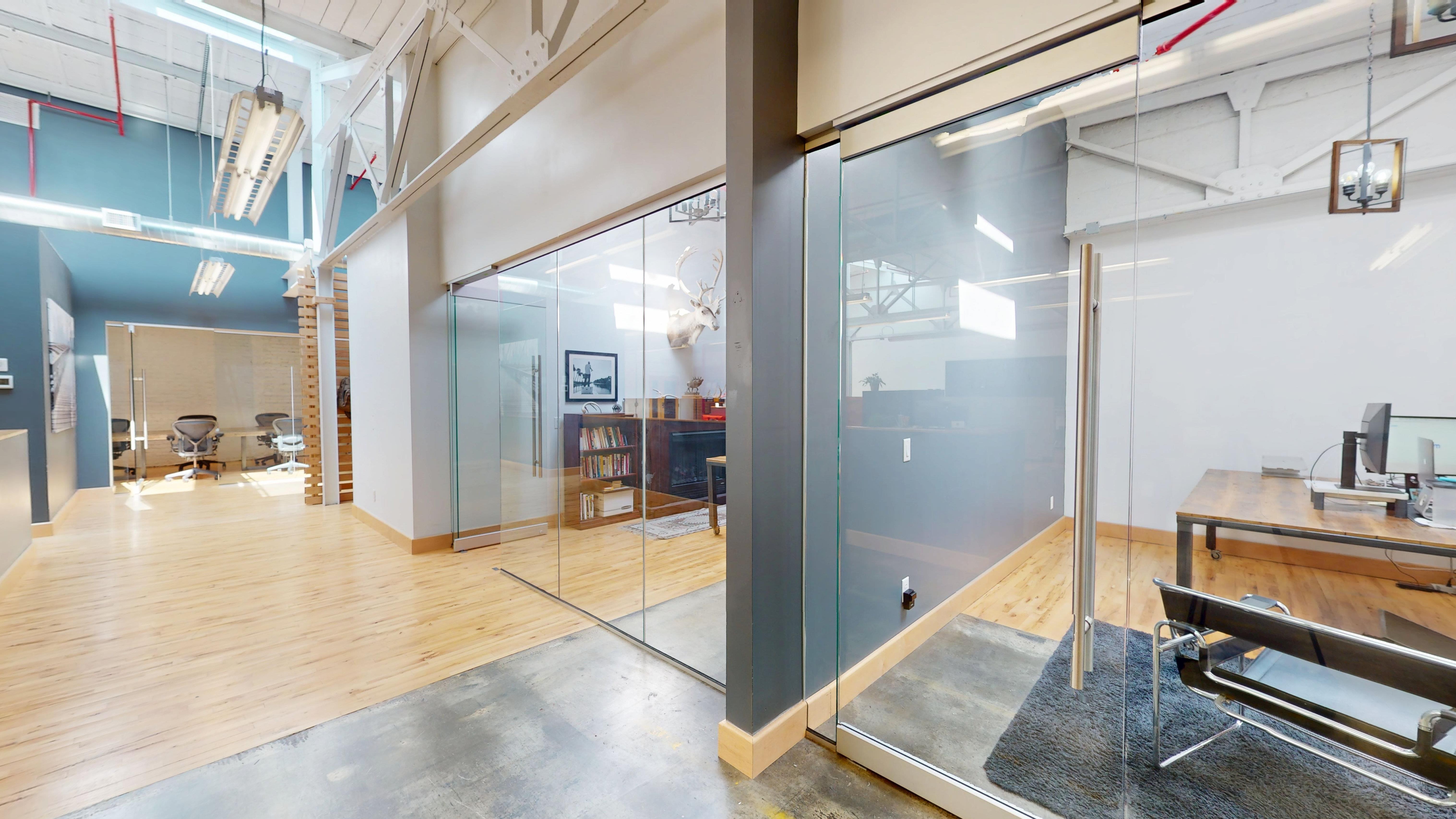 Industrial For Lease — 610 SE 9th St, Minneapolis, MN 55414, USA
