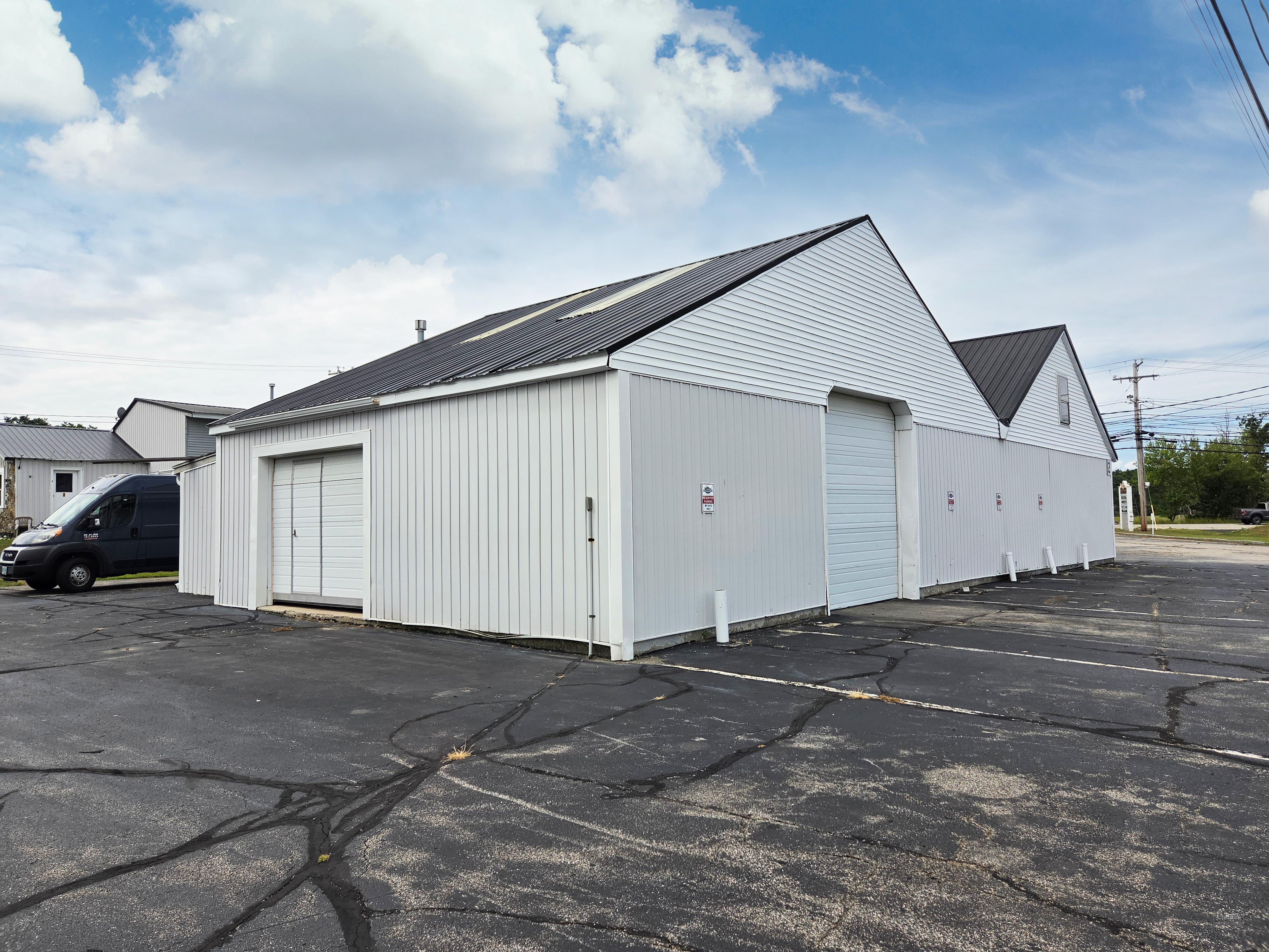1 Lafayette Rd, Hampton Falls, NH 03844