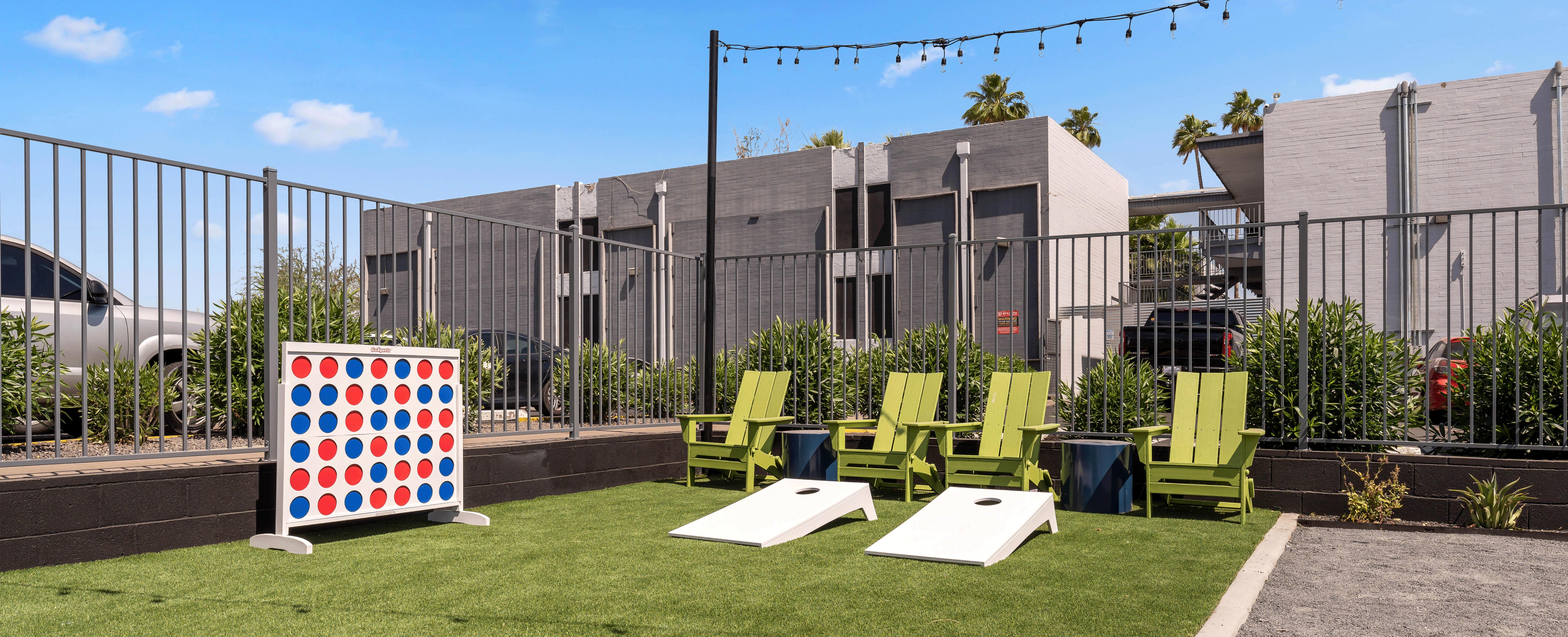 Multifamily For sale — Crosstown Phoenix 1545-1601 W Camelback Rd