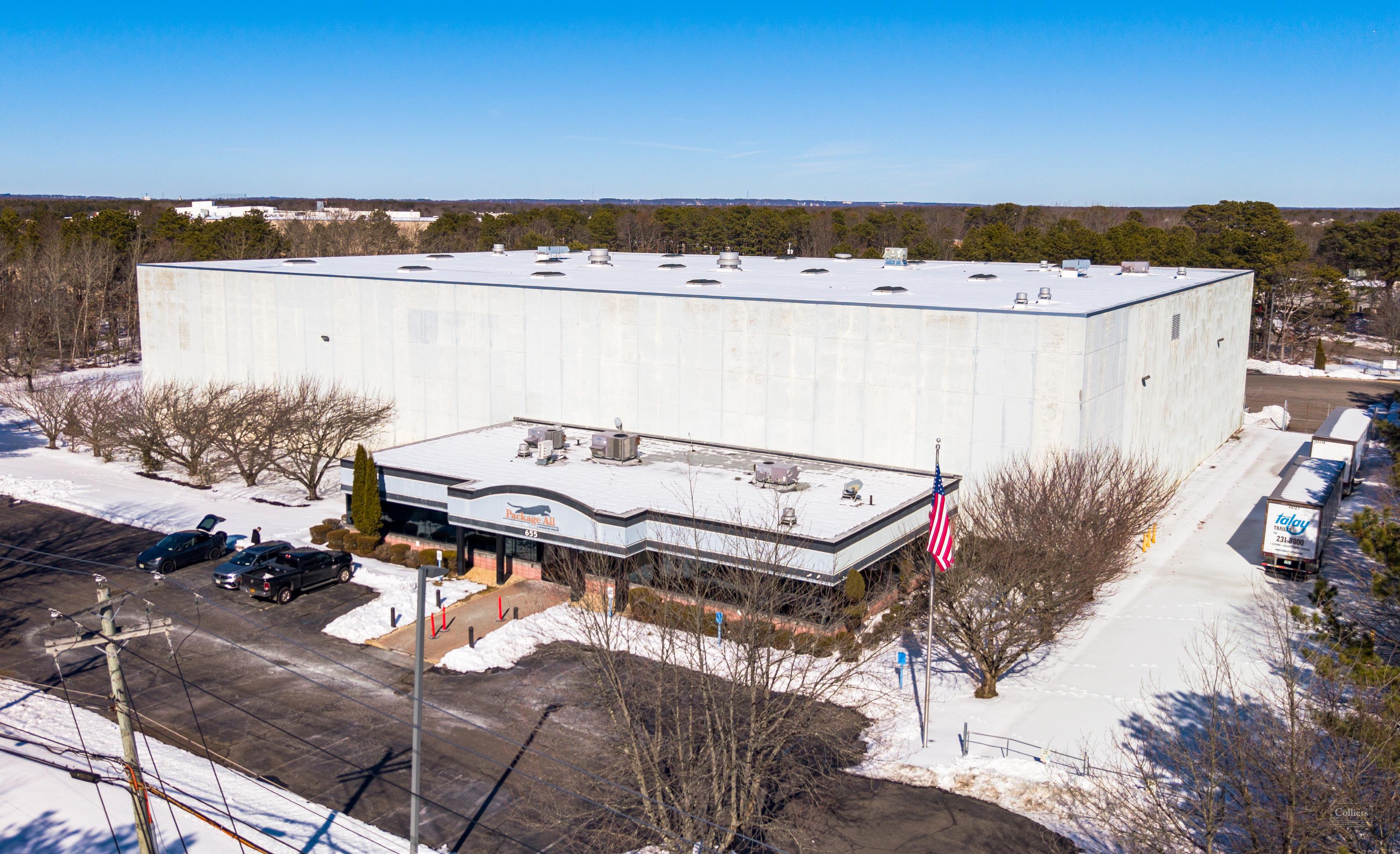 655 Church St, Bay Port, NY 11705